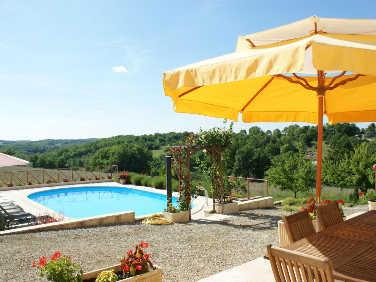 Charming Holiday Home With Pool Lavercantiere Luaran gambar
