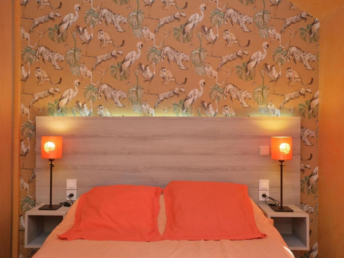 Charming Holiday Home With Pool Lavercantiere Luaran gambar