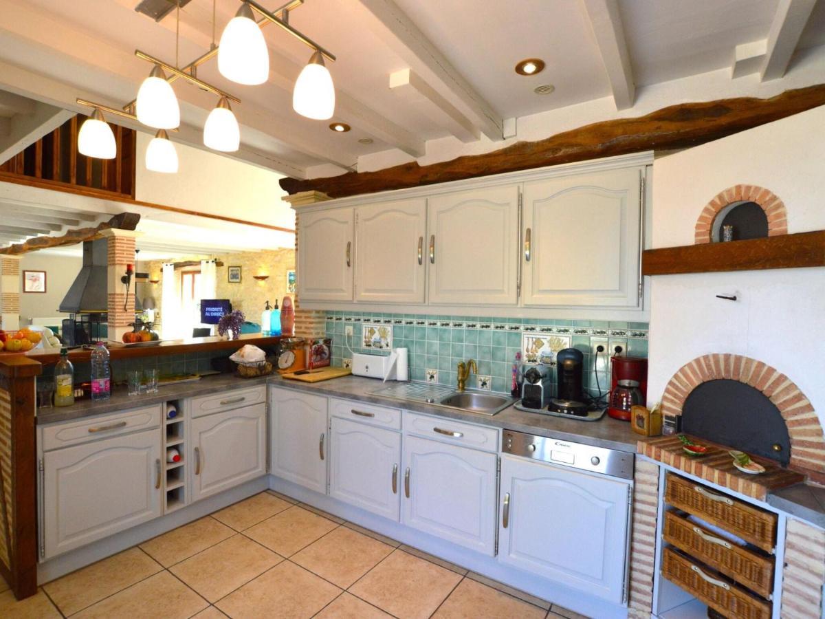 Charming Holiday Home With Pool Lavercantiere Luaran gambar