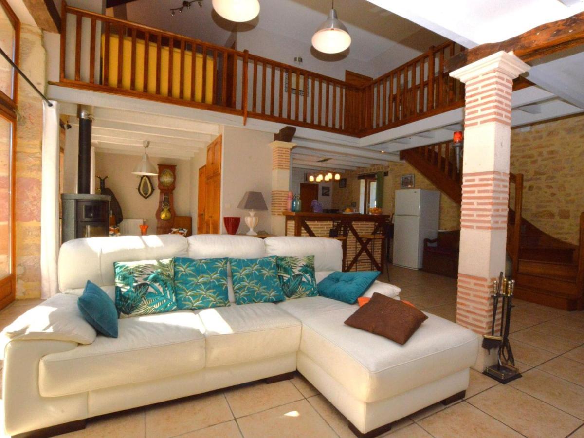 Charming Holiday Home With Pool Lavercantiere Luaran gambar